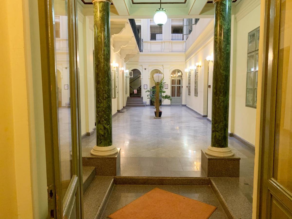 Kecskemeti Rooms - Budapest — Foto’s 1